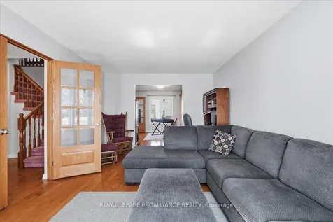 276 College Street W Belleville ON K8P 4X6