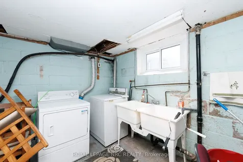 6408 Monroe Street Niagara Falls ON L2G 2G8