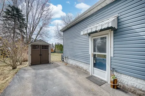 6408 Monroe Street Niagara Falls ON L2G 2G8