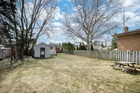 6408 Monroe Street Niagara Falls ON L2G 2G8