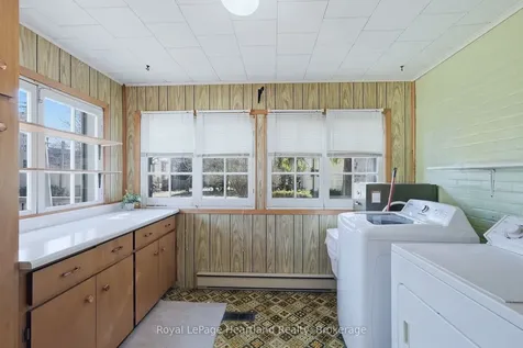77 King Street S Minto ON N0G 1Z0
