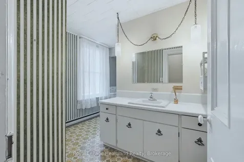 77 King Street S Minto ON N0G 1Z0