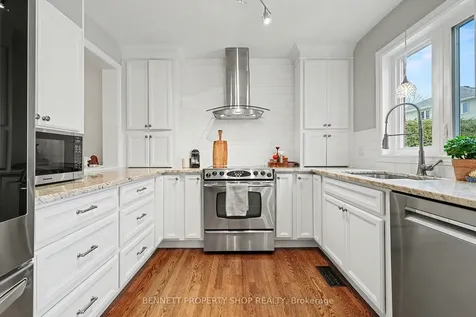 12 Sherk Crescent Kanata ON K2K 2L4