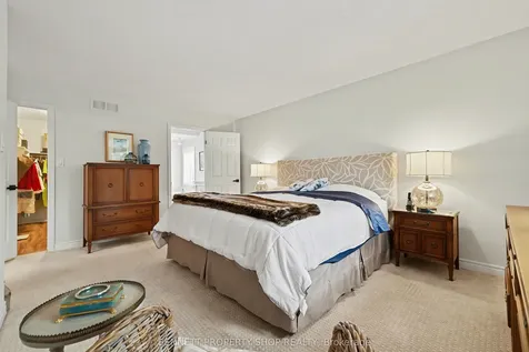 12 Sherk Crescent Kanata ON K2K 2L4