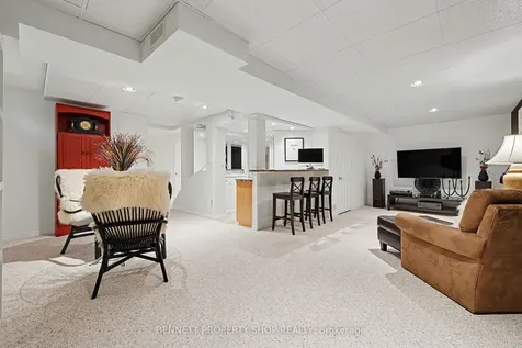 12 Sherk Crescent Kanata ON K2K 2L4