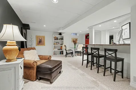 12 Sherk Crescent Kanata ON K2K 2L4