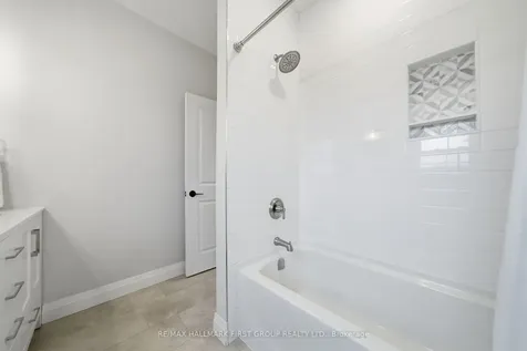 8 Archibald Court Hamilton Township ON K0K 1C0