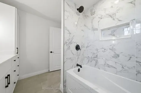 8 Archibald Court Hamilton Township ON K0K 1C0