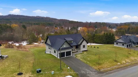 8 Archibald Court Hamilton Township ON K0K 1C0
