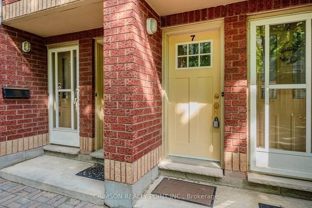 266 Limeridge Road E Hamilton ON L9A 2S7