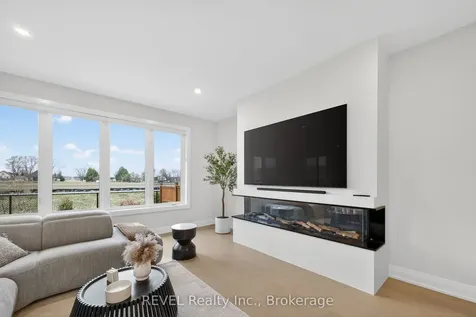 17 Arsenault Crescent Pelham ON L0S 1E1