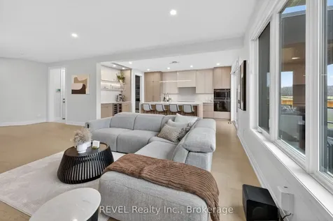 17 Arsenault Crescent Pelham ON L0S 1E1