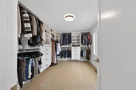 17 Arsenault Crescent Pelham ON L0S 1E1