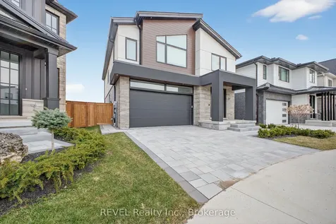 17 Arsenault Crescent Pelham ON L0S 1E1