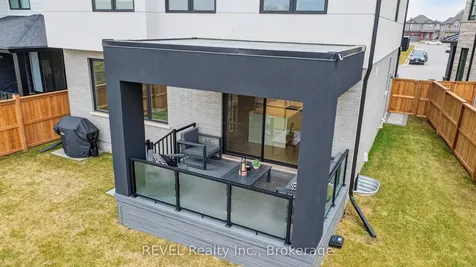 17 Arsenault Crescent Pelham ON L0S 1E1