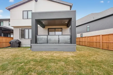 17 Arsenault Crescent Pelham ON L0S 1E1