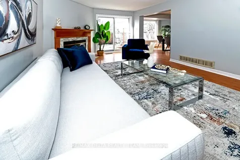 137 Bridlewood Drive S Kanata ON K2M 2G6