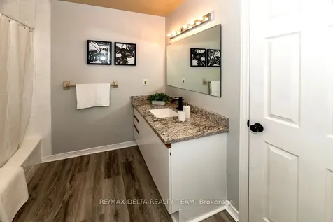 137 Bridlewood Drive S Kanata ON K2M 2G6