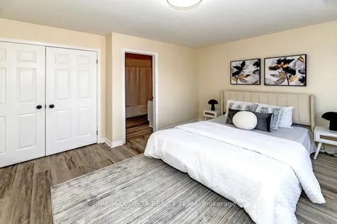137 Bridlewood Drive S Kanata ON K2M 2G6