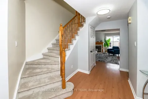 137 Bridlewood Drive S Kanata ON K2M 2G6