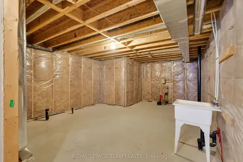 209 Mission Trail Crescent Kanata ON K2T 0H7