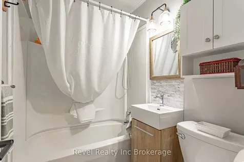 72 Bayswater Street Woodstock ON N4S 5K3