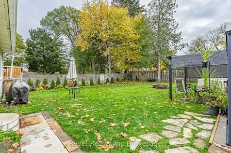 72 Bayswater Street Woodstock ON N4S 5K3