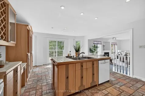 8 Claire Court Strathroy-caradoc ON N7G 4C8