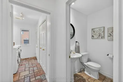 8 Claire Court Strathroy-caradoc ON N7G 4C8