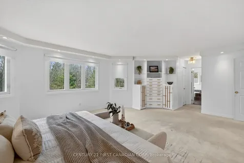 8 Claire Court Strathroy-caradoc ON N7G 4C8