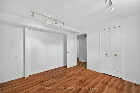 8 Claire Court Strathroy-caradoc ON N7G 4C8