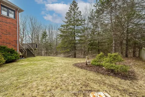 8 Claire Court Strathroy-caradoc ON N7G 4C8