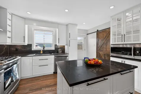 36 Longview Court Hamilton ON L0R 1W0