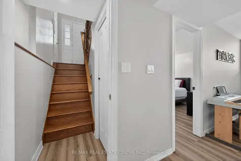 36 Longview Court Hamilton ON L0R 1W0