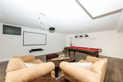 68 Paradise Grove Niagara-on-the-lake ON L0S 1T0