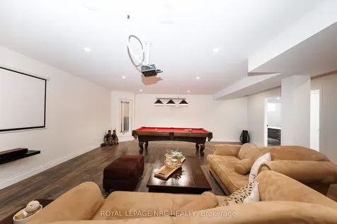 68 Paradise Grove Niagara-on-the-lake ON L0S 1T0