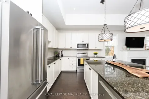 68 Paradise Grove Niagara-on-the-lake ON L0S 1T0
