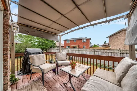 8 Linden Lane Belleville ON K8N 5W9