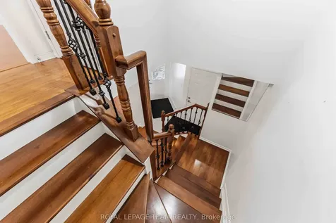 27 Highmont Court Kanata ON K2T 1B3