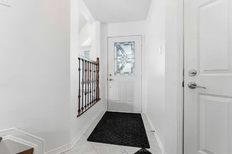 27 Highmont Court Kanata ON K2T 1B3
