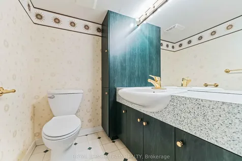 27 Highmont Court Kanata ON K2T 1B3