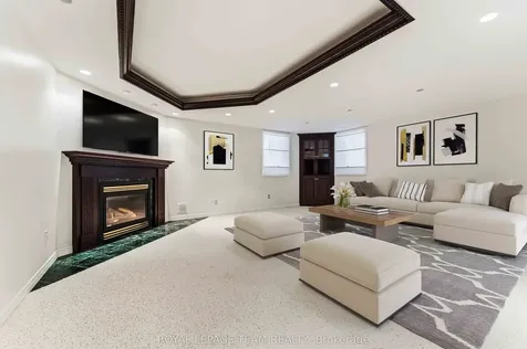 27 Highmont Court Kanata ON K2T 1B3