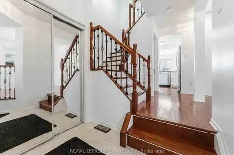 27 Highmont Court Kanata ON K2T 1B3