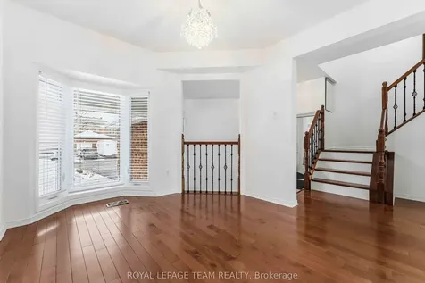 27 Highmont Court Kanata ON K2T 1B3