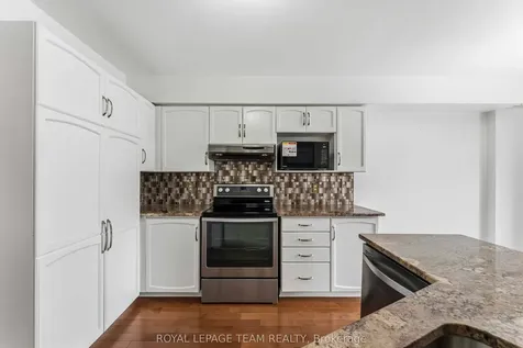 27 Highmont Court Kanata ON K2T 1B3