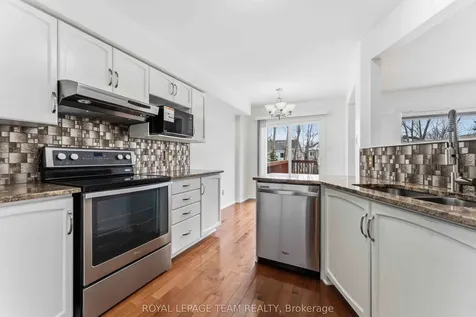 27 Highmont Court Kanata ON K2T 1B3