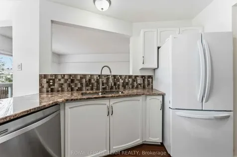 27 Highmont Court Kanata ON K2T 1B3