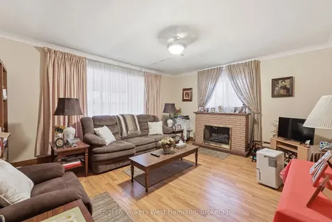 18 Mayflower Avenue Hamilton ON L8L 2K4