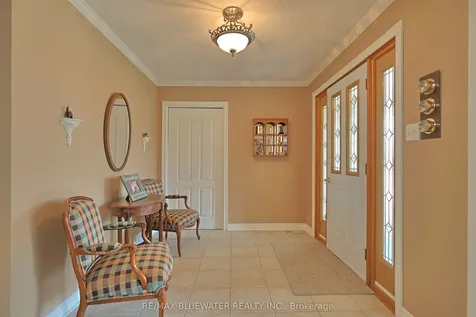 365 Station Street North Middlesex ON N0M 2K0