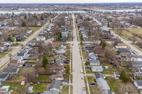 316 Dufferin Street Fort Erie ON L2A 2T9